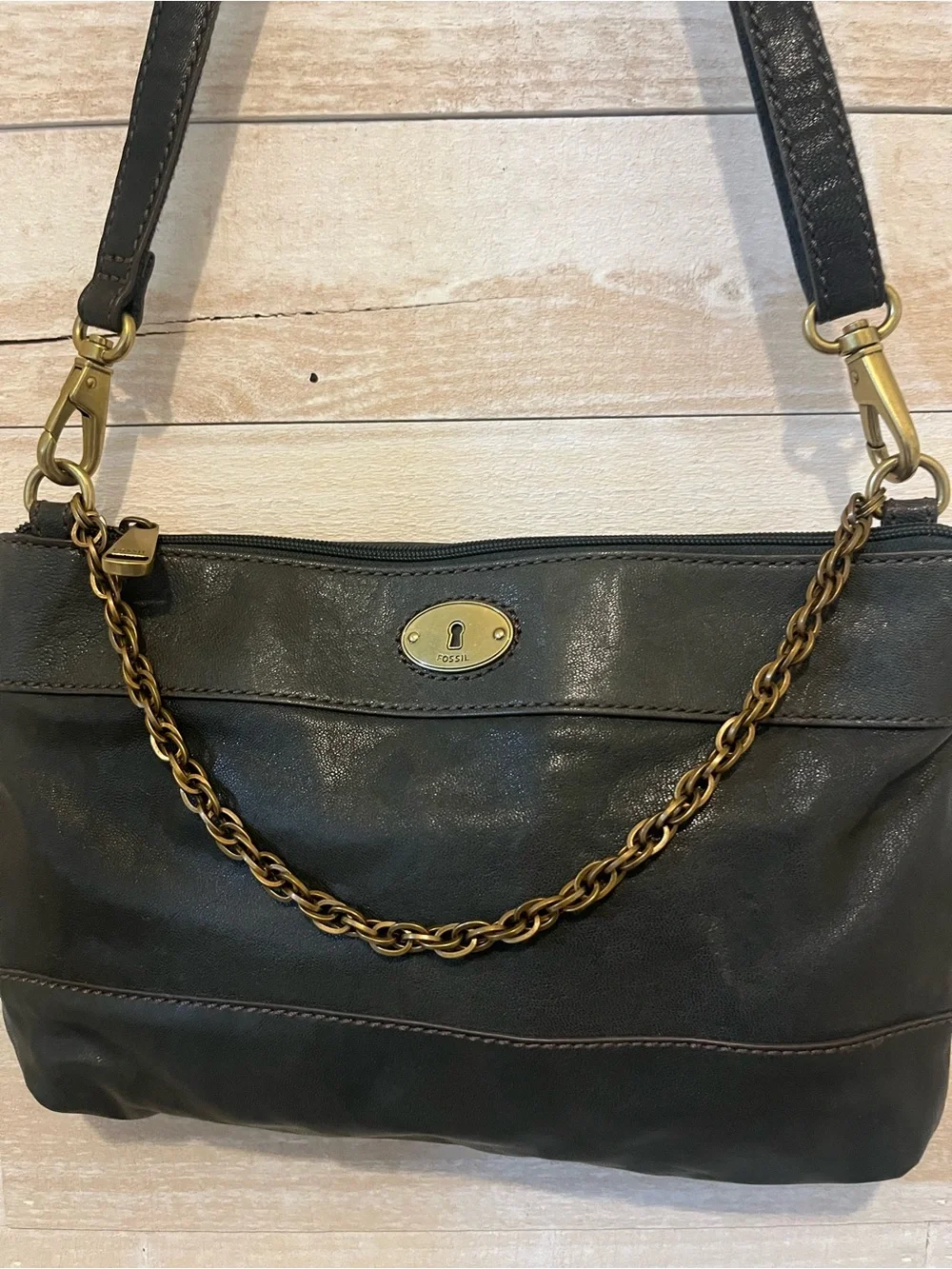 Fossil Green Leather Crossbody with Chain Detail - Picture 3 of 9